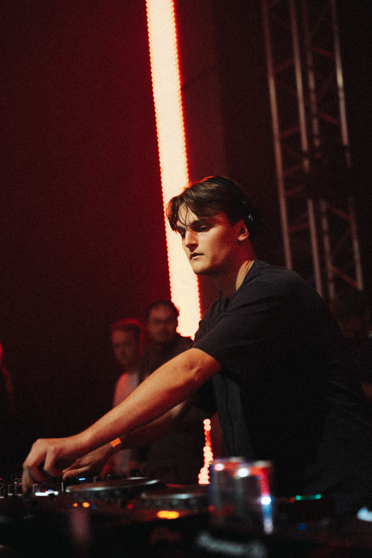 Loading... just a sec